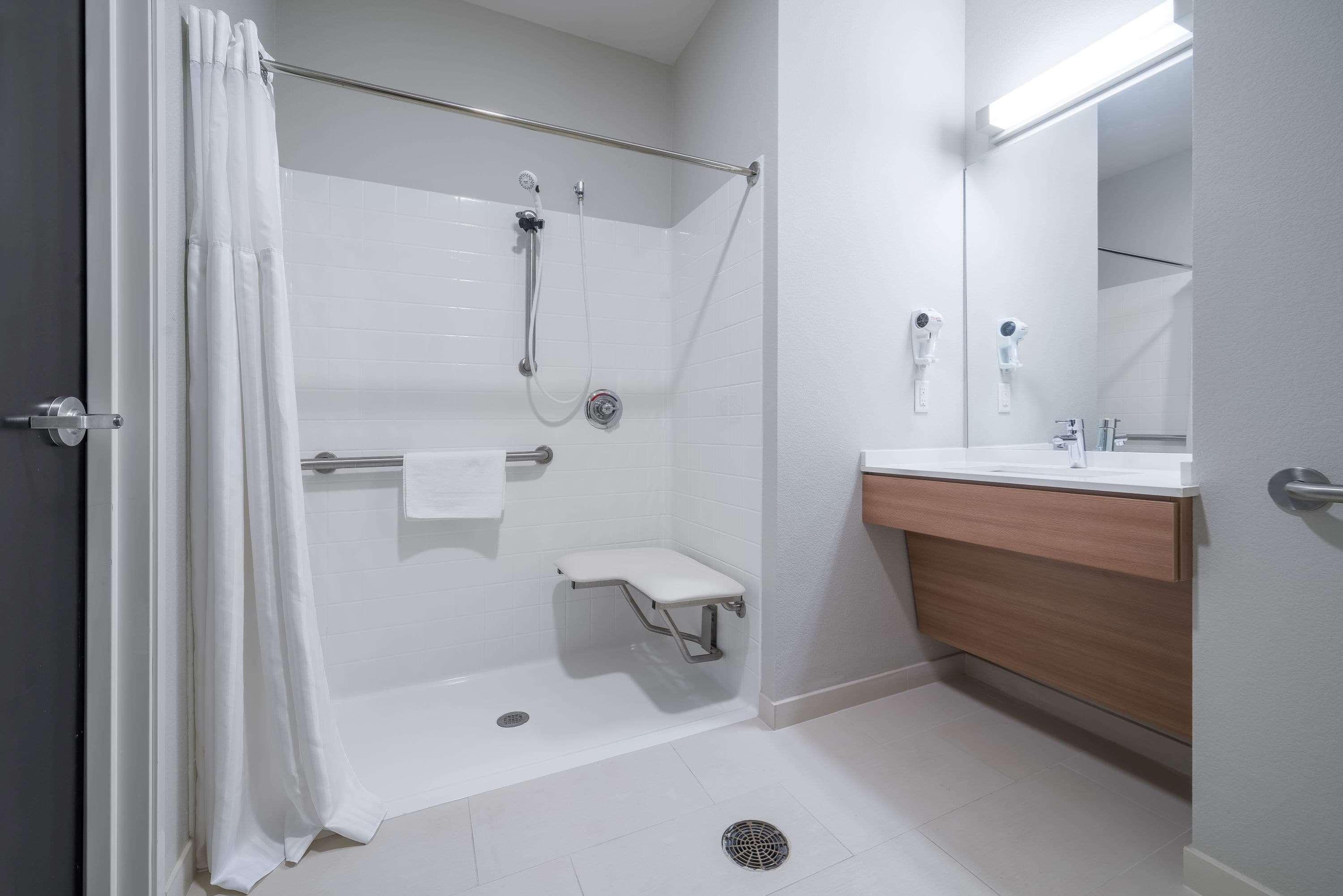 Microtel Inn & Suites By Wyndham Moorhead Fargo Area Экстерьер фото